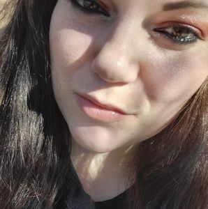 Meet your Posher, Joy